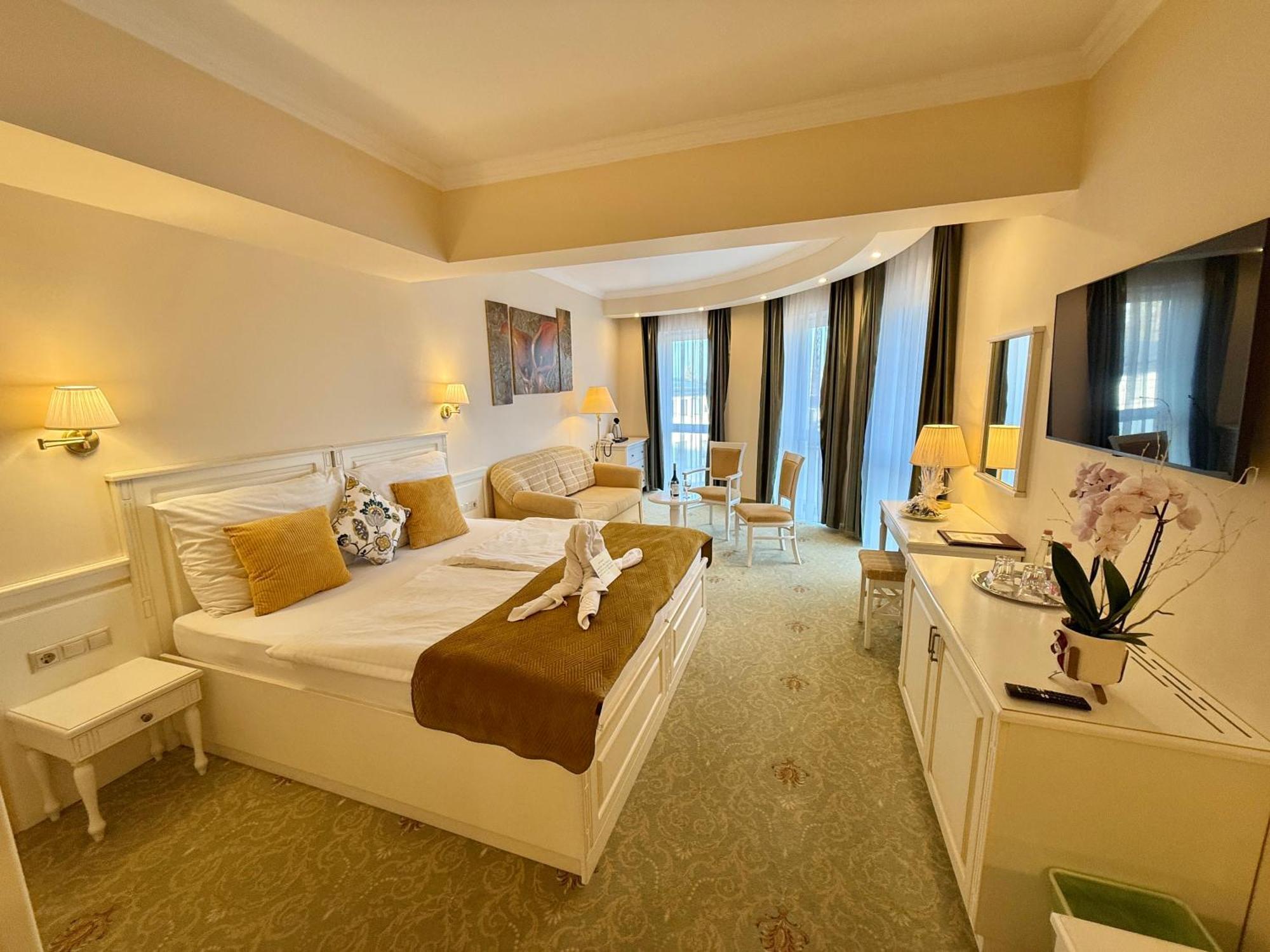 Calimbra Wellness Hotel Superior ميسكولك المظهر الخارجي الصورة