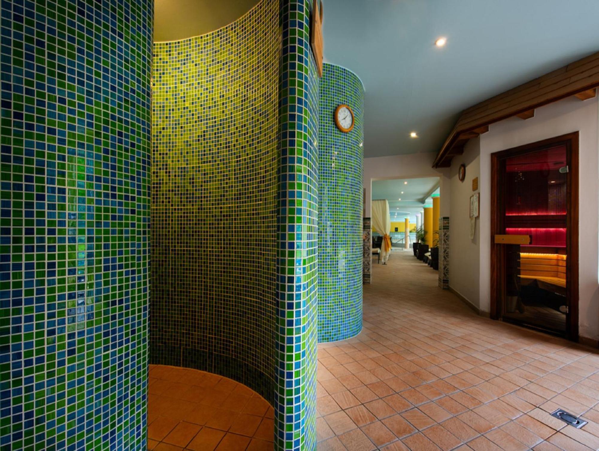 Calimbra Wellness Hotel Superior ميسكولك المظهر الخارجي الصورة